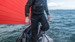 Salopette CST500 Aroshell Zhik 23 Salopette CST500 Aroshell Zhik -Marin Costumes Boutique 2020 featurebanner large cst500 blacksalopette 3