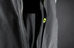 Ensemble De Quart OFS700 Zhik -Marin Costumes Boutique 2020 featurebanner medium apexsalopette black 7 1