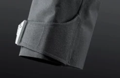 Veste INS200 Homme Zhik 24 Veste INS200 Homme Zhik -Marin Costumes Boutique 2020 featurebanner medium blackjacket 1b 1