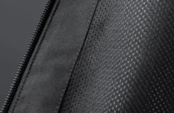 Veste INS100 Zhik -Marin Costumes Boutique 2020 featurebanner medium blackjacket 6 3